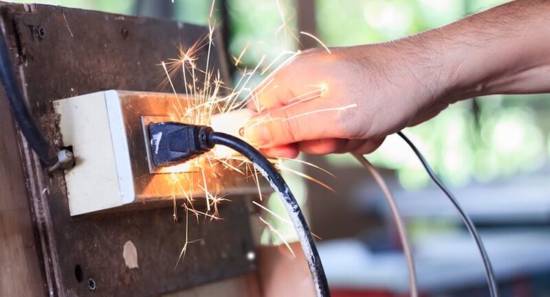 コンセントの火花